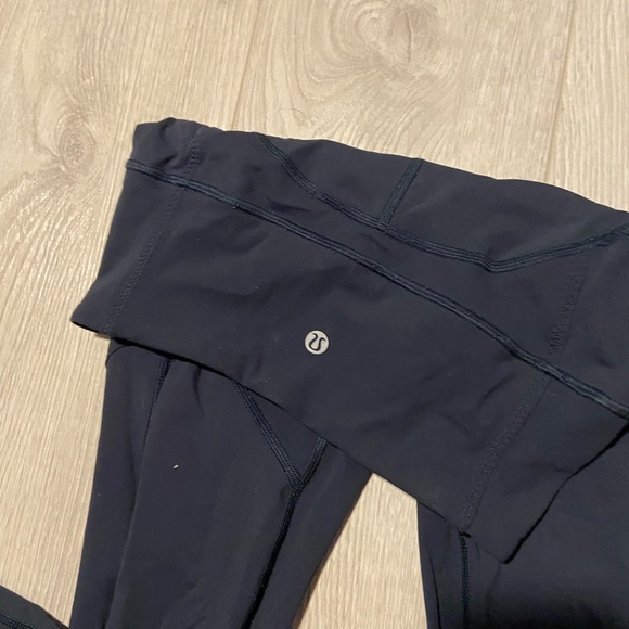 black lululemon leggings - Picture 2 of 2